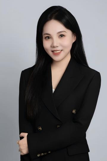 关欣老师照片