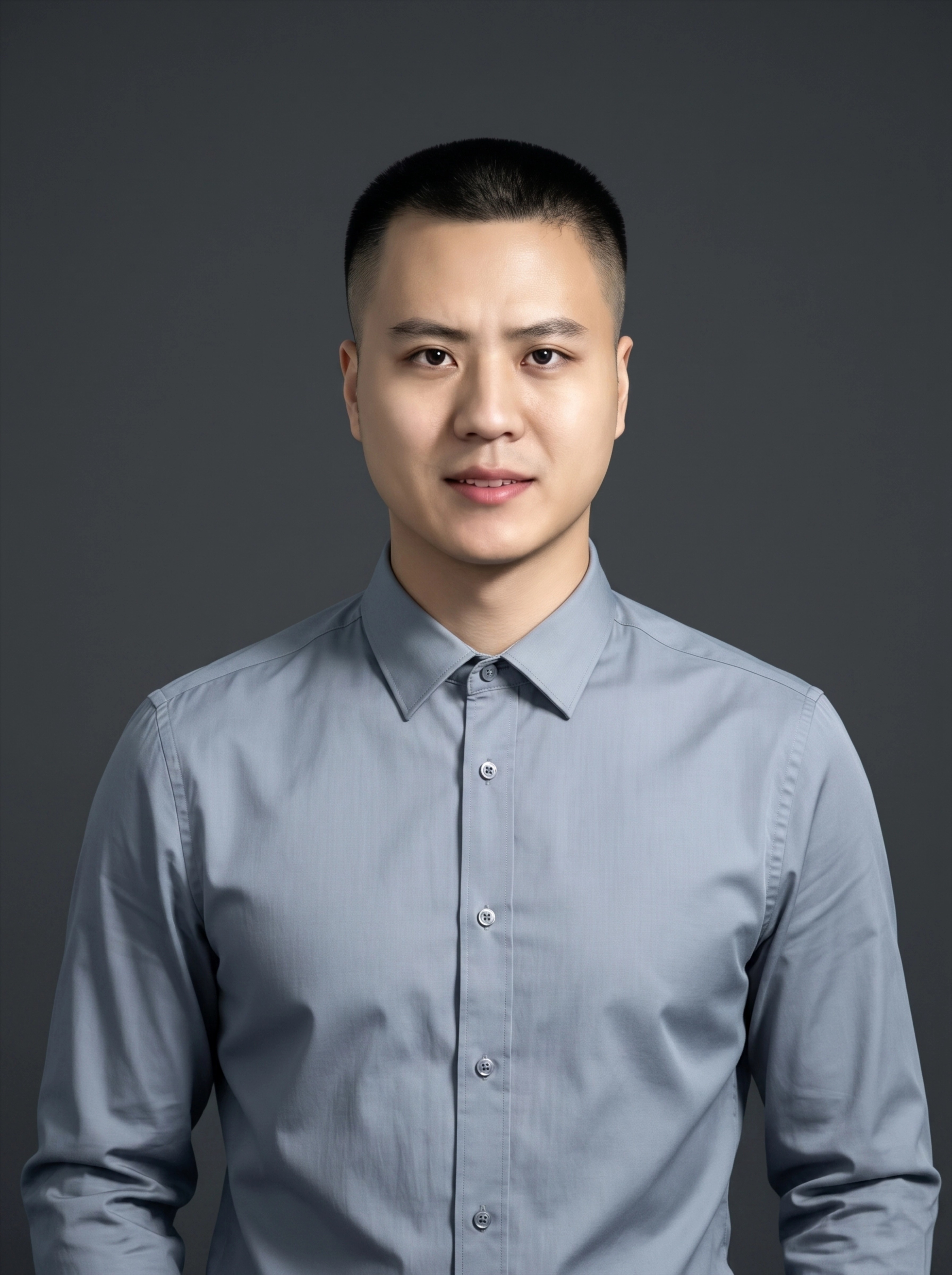 李云飞老师照片