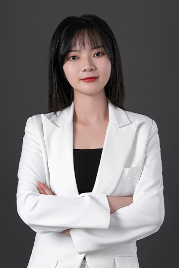 严尚霞老师照片